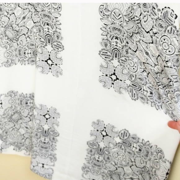 BCBG shift dress. - Picture 8 of 8